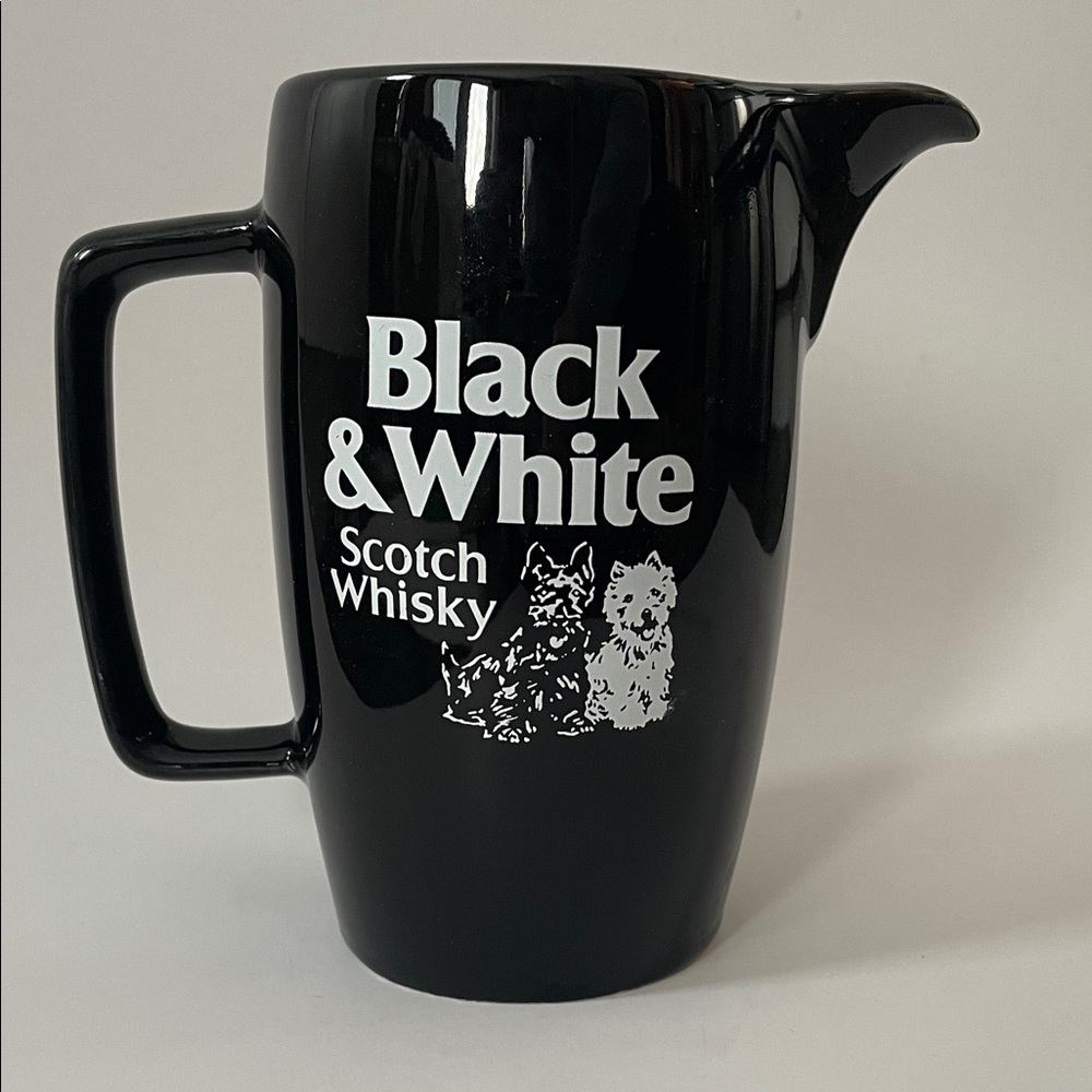 BLACK & WHITE Scotch Whisky Porcelain Drink Pitcher Jug Scotties Made in England